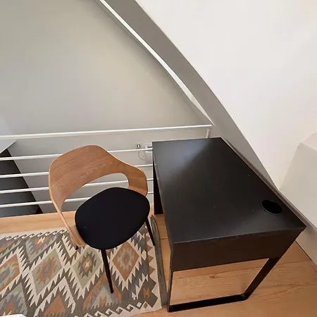 Apartment V